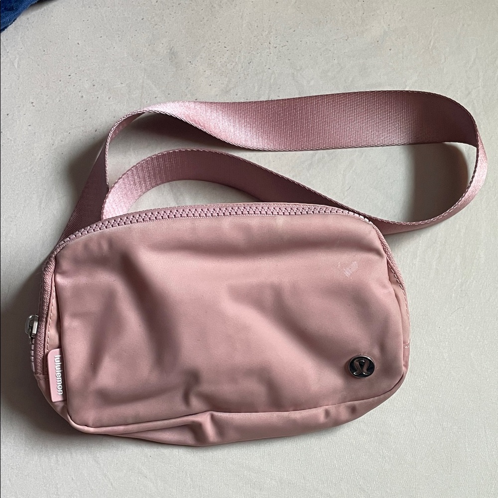 lululemon athletica Dusty Rose Crossbody Bag